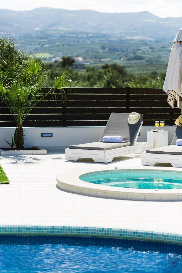 Caramel Villa, With 40M2 Pool & Spa Whirlpool, By Thinkvilla Πάνορμος Εξωτερικό φωτογραφία